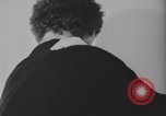 Standbild Ein Teenager-Paar Kanada, 1968, aus Sekunde 6 historischem Filmmaterial Videoclip 65675078447