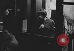 Standbild Gitarre singen Volksmusik Kanada, 1968, aus Sekunde 48 historischem Filmmaterial Videoclip 65675078448