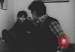 Standbild Ein Teenager-Paar Kanada, 1968, aus Sekunde 48 historischem Filmmaterial Videoclip 65675078449