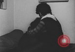 Standbild Ein Teenager-Paar Kanada, 1968, aus Sekunde 53 historischem Filmmaterial Videoclip 65675078449