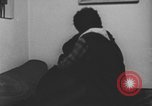 Standbild Ein Teenager-Paar Kanada, 1968, aus Sekunde 55 historischem Filmmaterial Videoclip 65675078449