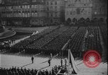 Standbild Tschechoslowakei Säuberung Prag Tschechoslowakei, 1948, aus Sekunde 8 historischem Filmmaterial Videoclip 65675078473