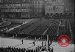 Standbild Tschechoslowakei Säuberung Prag Tschechoslowakei, 1948, aus Sekunde 9 historischem Filmmaterial Videoclip 65675078473