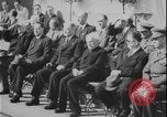 Standbild Tschechoslowakei Säuberung Prag Tschechoslowakei, 1948, aus Sekunde 27 historischem Filmmaterial Videoclip 65675078473