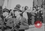 Standbild Tschechoslowakei Säuberung Prag Tschechoslowakei, 1948, aus Sekunde 42 historischem Filmmaterial Videoclip 65675078473