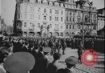 Standbild Tschechoslowakei Säuberung Prag Tschechoslowakei, 1948, aus Sekunde 44 historischem Filmmaterial Videoclip 65675078473
