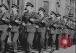 Standbild Tschechoslowakei Säuberung Prag Tschechoslowakei, 1948, aus Sekunde 50 historischem Filmmaterial Videoclip 65675078473