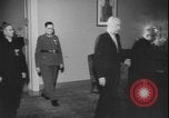 Standbild Tschechoslowakei Säuberung Prag Tschechoslowakei, 1948, aus Sekunde 56 historischem Filmmaterial Videoclip 65675078473