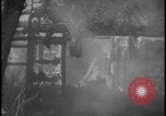 Image feu de village Îles Ryukyu d'Okinawa, 1945, de la seconde 7 séquences d'archives historiques vidéo 65675078489