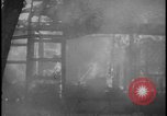 Image feu de village Îles Ryukyu d'Okinawa, 1945, de la seconde 8 séquences d'archives historiques vidéo 65675078489
