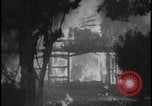 Image feu de village Îles Ryukyu d'Okinawa, 1945, de la seconde 16 séquences d'archives historiques vidéo 65675078489