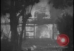 Image feu de village Îles Ryukyu d'Okinawa, 1945, de la seconde 17 séquences d'archives historiques vidéo 65675078489