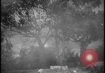 Image feu de village Îles Ryukyu d'Okinawa, 1945, de la seconde 31 séquences d'archives historiques vidéo 65675078489