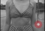 Image Modèles de maillots de bain Paris France, 1938, de la seconde 37 séquences d'archives historiques vidéo 65675078537