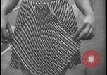 Image Modèles de maillots de bain Paris France, 1938, de la seconde 42 séquences d'archives historiques vidéo 65675078537