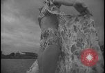 Image Modèles de maillots de bain Paris France, 1938, de la seconde 62 séquences d'archives historiques vidéo 65675078537
