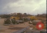 Standbild C-130 Landung Vietnamkrieg Khe Sanh Vietnam, 1968, aus Sekunde 8 historischem Filmmaterial Videoclip 65675078592