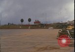 Standbild C-130 Landung Vietnamkrieg Khe Sanh Vietnam, 1968, aus Sekunde 24 historischem Filmmaterial Videoclip 65675078592