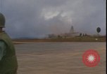 Standbild C-130 Landung Vietnamkrieg Khe Sanh Vietnam, 1968, aus Sekunde 35 historischem Filmmaterial Videoclip 65675078592