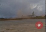 Standbild C-130 Landung Vietnamkrieg Khe Sanh Vietnam, 1968, aus Sekunde 37 historischem Filmmaterial Videoclip 65675078592