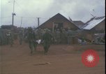 Standbild Vietnam Krieg verwundet evakuiert Khe Sanh Vietnam, 1968, aus Sekunde 5 historischem Filmmaterial Videoclip 65675078593