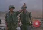 Standbild Vietnam Krieg verwundet evakuiert Khe Sanh Vietnam, 1968, aus Sekunde 12 historischem Filmmaterial Videoclip 65675078593