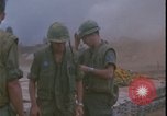 Standbild Vietnam Krieg verwundet evakuiert Khe Sanh Vietnam, 1968, aus Sekunde 15 historischem Filmmaterial Videoclip 65675078593