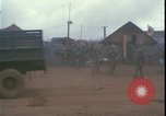 Standbild Vietnam Krieg verwundet evakuiert Khe Sanh Vietnam, 1968, aus Sekunde 16 historischem Filmmaterial Videoclip 65675078593
