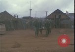 Standbild Vietnam Krieg verwundet evakuiert Khe Sanh Vietnam, 1968, aus Sekunde 18 historischem Filmmaterial Videoclip 65675078593