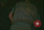 Standbild Vietnam Krieg verwundet evakuiert Khe Sanh Vietnam, 1968, aus Sekunde 28 historischem Filmmaterial Videoclip 65675078593