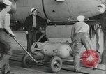 Standbild Blimp Bomben u-Boote Atlantik, 1943, aus Sekunde 6 historischem Filmmaterial Videoclip 65675078597