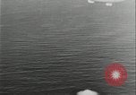 Standbild Blimp Bomben u-Boote Atlantik, 1943, aus Sekunde 47 historischem Filmmaterial Videoclip 65675078597