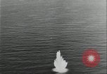 Standbild Blimp Bomben u-Boote Atlantik, 1943, aus Sekunde 48 historischem Filmmaterial Videoclip 65675078597