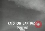 Standbild Antenne raid-Japanischen base Pazifischer Ozean, 1944, aus Sekunde 4 historischem Filmmaterial Videoclip 65675078598