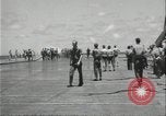 Standbild Antenne raid-Japanischen base Pazifischer Ozean, 1944, aus Sekunde 36 historischem Filmmaterial Videoclip 65675078598