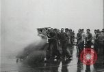 Standbild Antenne raid-Japanischen base Pazifischer Ozean, 1944, aus Sekunde 37 historischem Filmmaterial Videoclip 65675078598