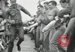 Standbild Antenne raid-Japanischen base Pazifischer Ozean, 1944, aus Sekunde 45 historischem Filmmaterial Videoclip 65675078598