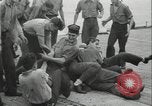 Standbild Antenne raid-Japanischen base Pazifischer Ozean, 1944, aus Sekunde 48 historischem Filmmaterial Videoclip 65675078598