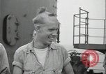 Standbild Antenne raid-Japanischen base Pazifischer Ozean, 1944, aus Sekunde 50 historischem Filmmaterial Videoclip 65675078598