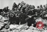Standbild Alliierte Soldaten eindringenden Strand Pacific Theater, 1944, aus Sekunde 8 historischem Filmmaterial Videoclip 65675078603