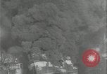 Standbild Schiffe in Brand Europäische Theater, 1944, aus Sekunde 13 historischem Filmmaterial Videoclip 65675078604