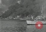 Standbild Schiffe in Brand Europäische Theater, 1944, aus Sekunde 18 historischem Filmmaterial Videoclip 65675078604
