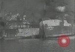 Standbild Schiffe in Brand Europäische Theater, 1944, aus Sekunde 26 historischem Filmmaterial Videoclip 65675078604