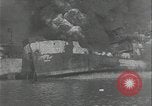 Standbild Schiffe in Brand Europäische Theater, 1944, aus Sekunde 29 historischem Filmmaterial Videoclip 65675078604