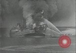 Standbild Schiffe in Brand Europäische Theater, 1944, aus Sekunde 38 historischem Filmmaterial Videoclip 65675078604