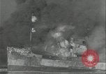 Standbild Schiffe in Brand Europäische Theater, 1944, aus Sekunde 61 historischem Filmmaterial Videoclip 65675078604