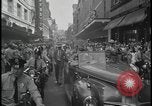 Standbild Douglas MacArthur Boston Massachusetts USA, 1951, aus Sekunde 28 historischem Filmmaterial Videoclip 65675078618