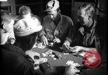 Immagine di I soldati degli Stati Uniti giocano a poker Iran, 1944, secondo 10 filmato di repertorio 65675078628