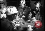 Immagine di I soldati degli Stati Uniti giocano a poker Iran, 1944, secondo 14 filmato di repertorio 65675078628