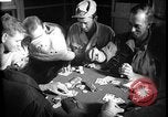 Immagine di I soldati degli Stati Uniti giocano a poker Iran, 1944, secondo 15 filmato di repertorio 65675078628